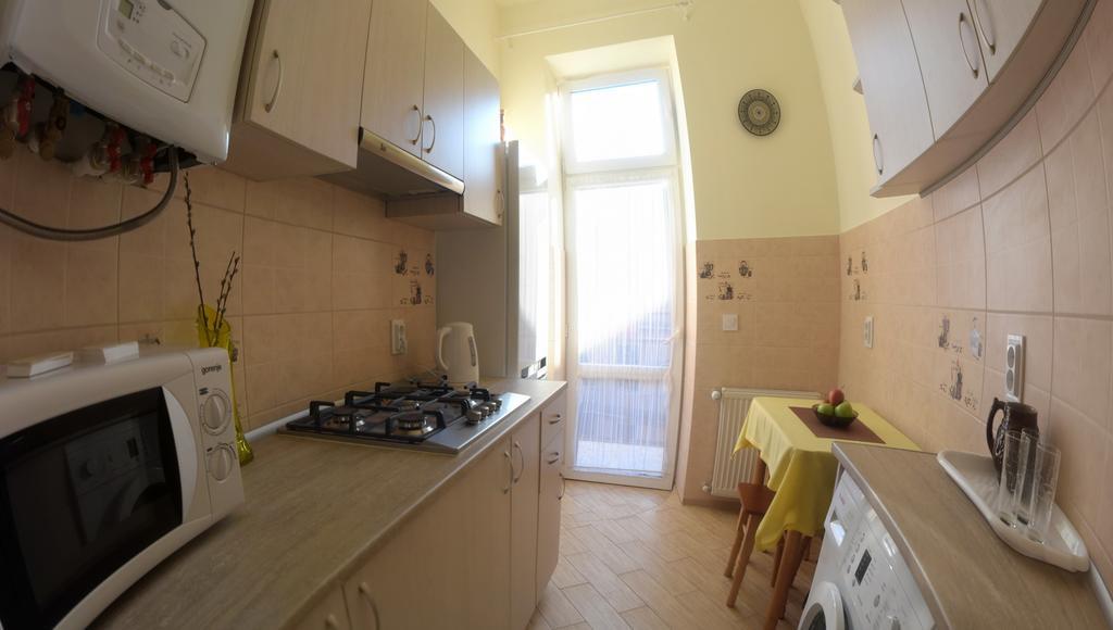 Apartment On Voloshyna Лвив Екстериор снимка