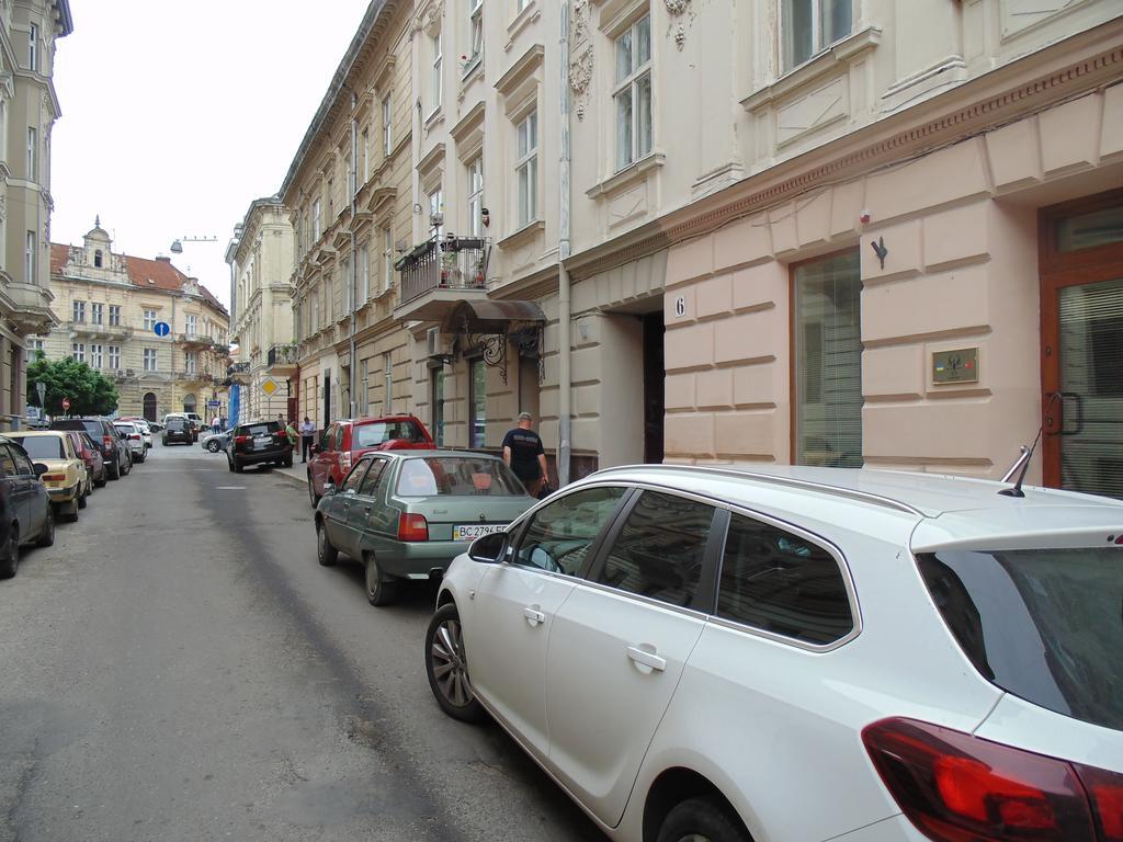 Apartment On Voloshyna Лвив Екстериор снимка
